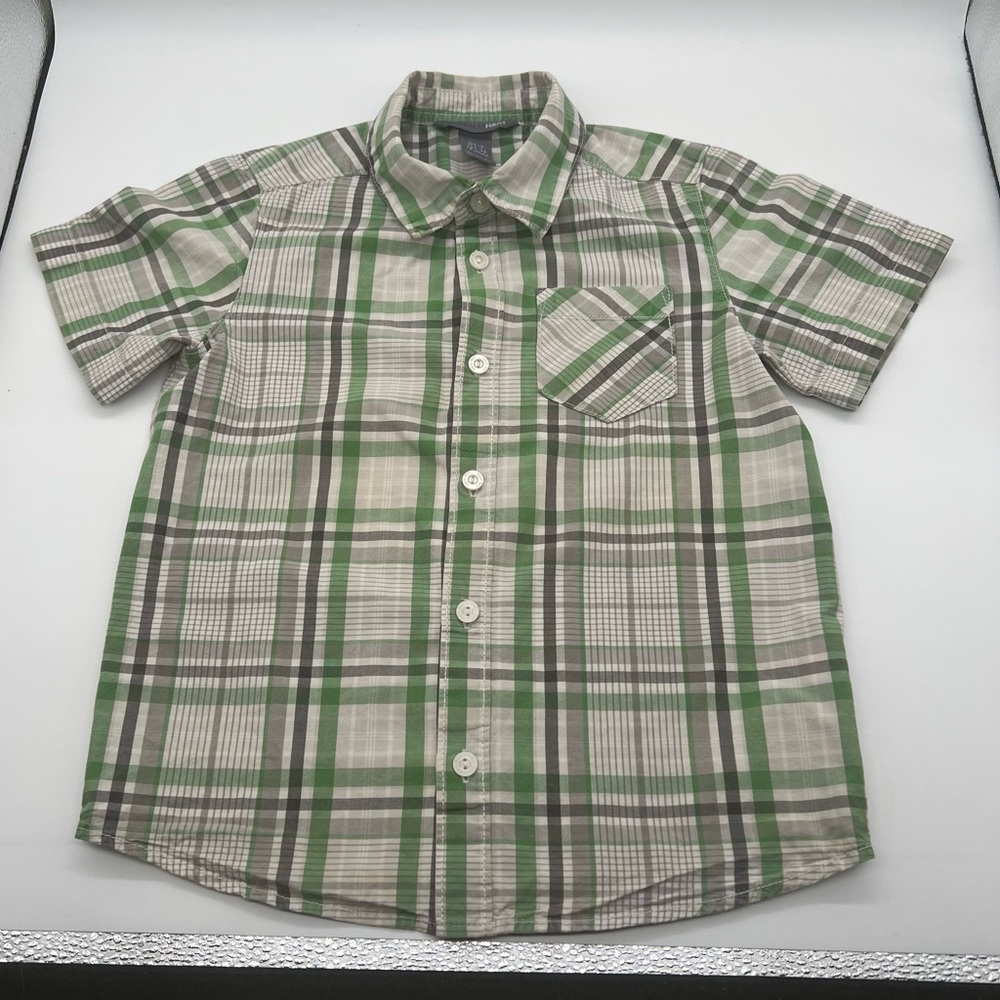H&M Shirt. Size 5/6 Multi-Color.